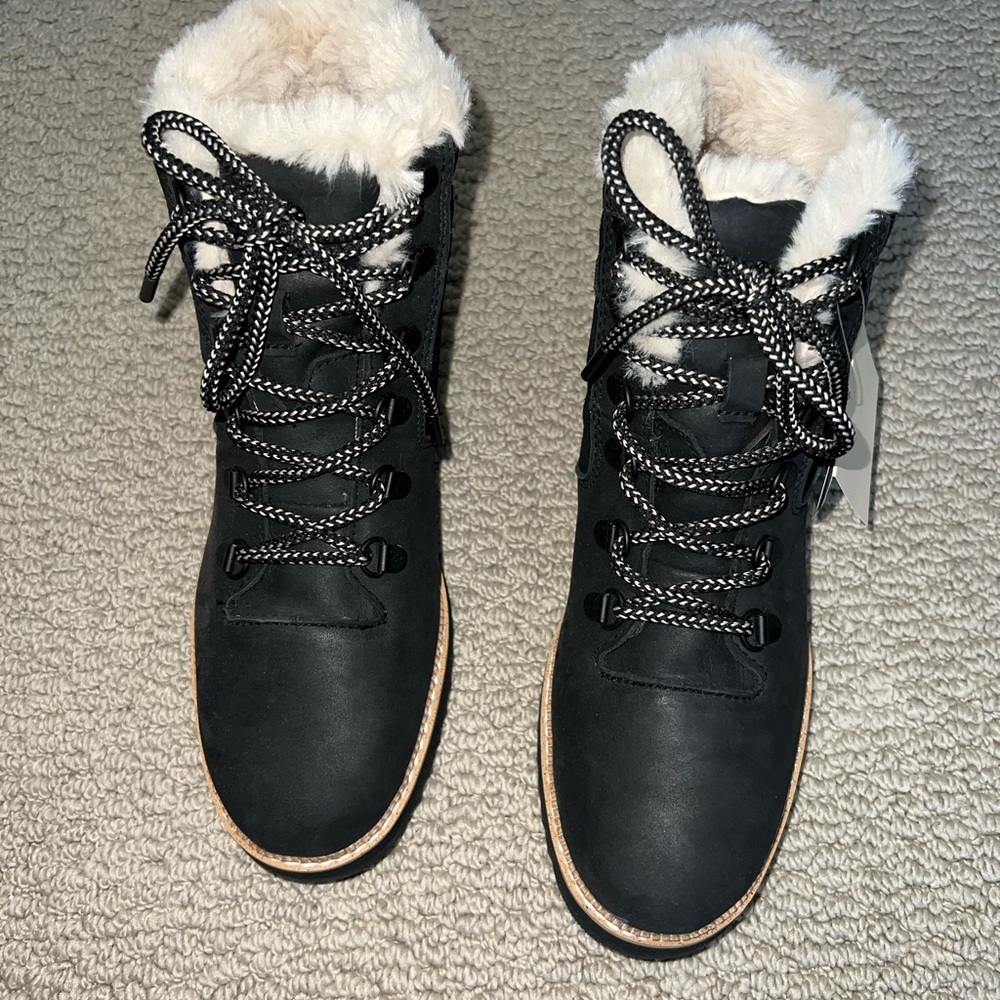 TOMS Mojave Boot